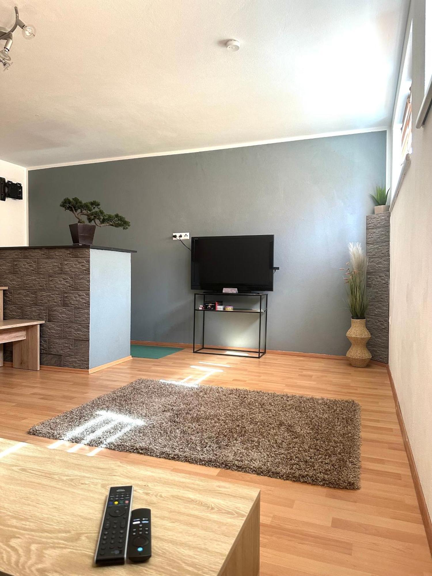 Kleine Wohnung Im Moelltal Penk Buitenkant foto